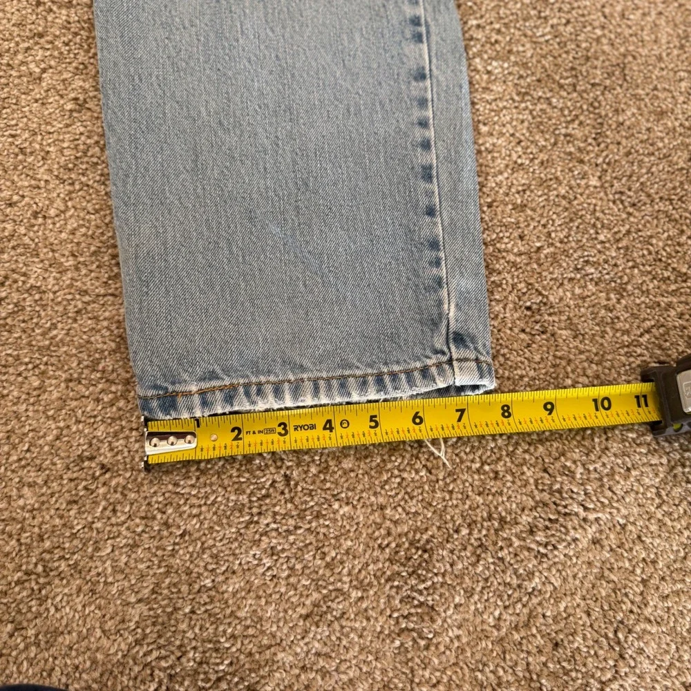 Levi's 550 Relaxed Fit Jeans Mens 34x31 Light Wash Vintage Y2K Distressed Denim